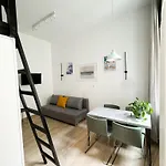 公寓 Center, Modern, Quiet Place By Homeclick