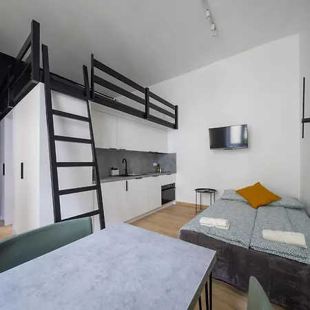 公寓 Center, Modern, Quiet Place By Homeclick
