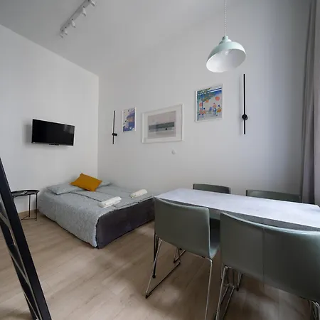 דירה Center, Modern, Quiet Place By Homeclick