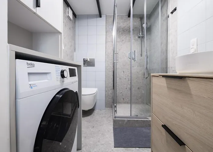 Center, Modern, Quiet Place By Homeclick *