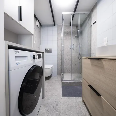 Center, Modern, Quiet Place By Homeclick *