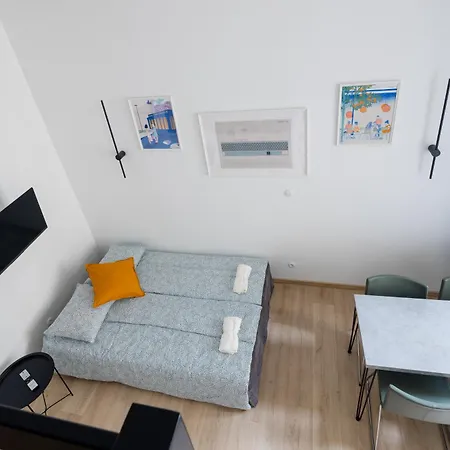 Center, Modern, Quiet Place By Homeclick *