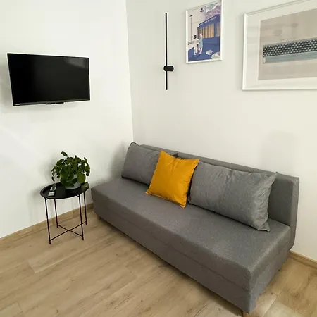 Center, Modern, Quiet Place By Homeclick